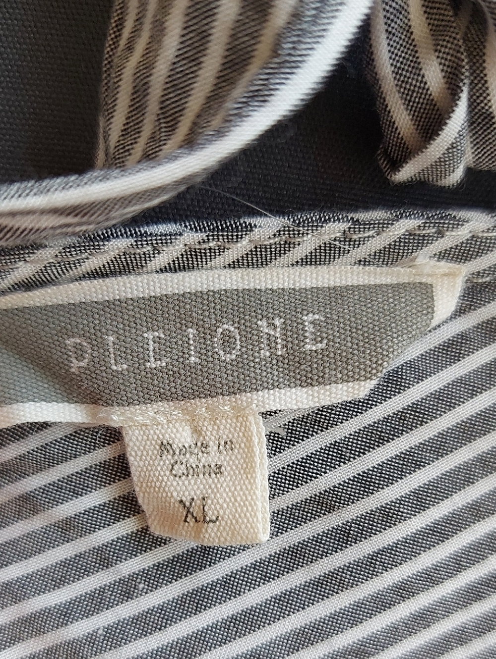 Pleione Black & White Striped V-Neck Bell Sleeve Top - Picture 4 of 9